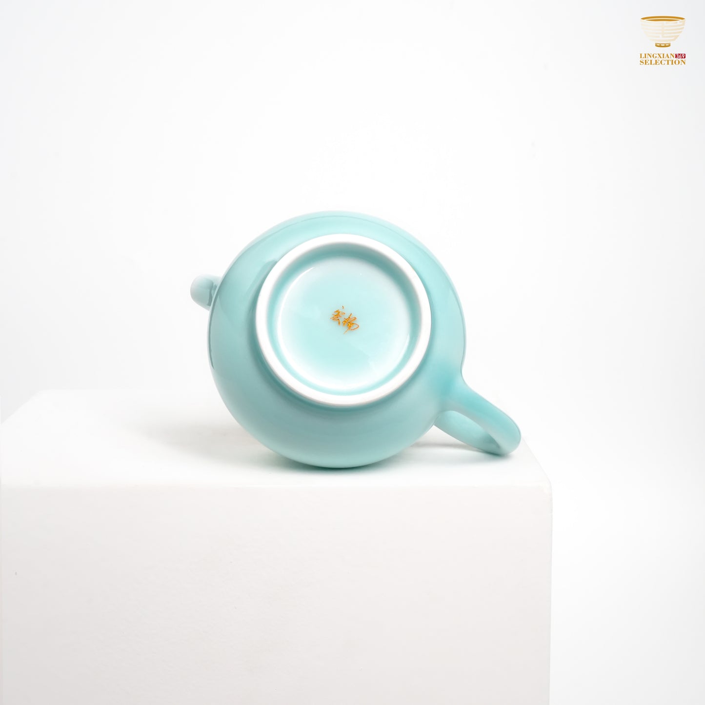 Jin Hongyang · Celadon Pink Blue Series Teapot|Velvety Glaze · Handcrafted Form · Minimalist Silhouette · An Elegant Choice for Everyday Brewing