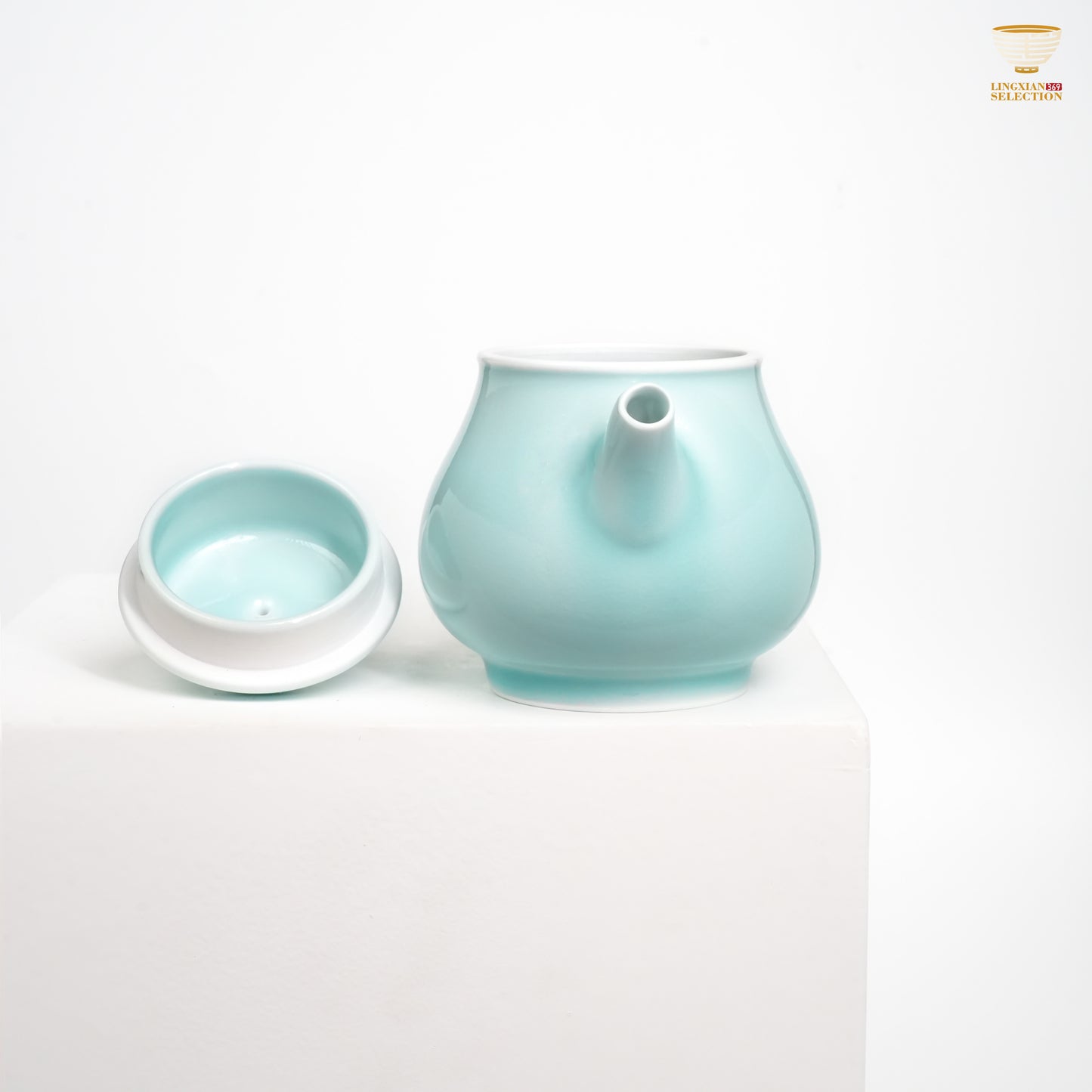 Jin Hongyang · Celadon Pink Blue Series Teapot|Velvety Glaze · Handcrafted Form · Minimalist Silhouette · An Elegant Choice for Everyday Brewing