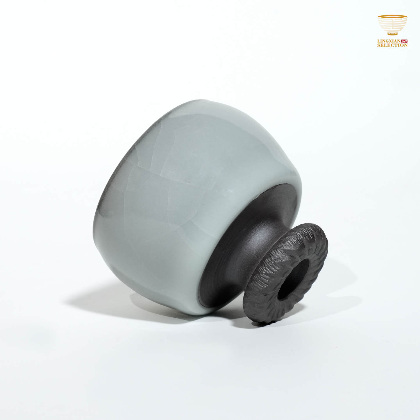 Liao Xinliang Off-White Glaze Iron-Titanium High-Footed Cup | Handmade Celadon Art T Vessel | Zen-Inspired Crackle Glaze Tasting Cup