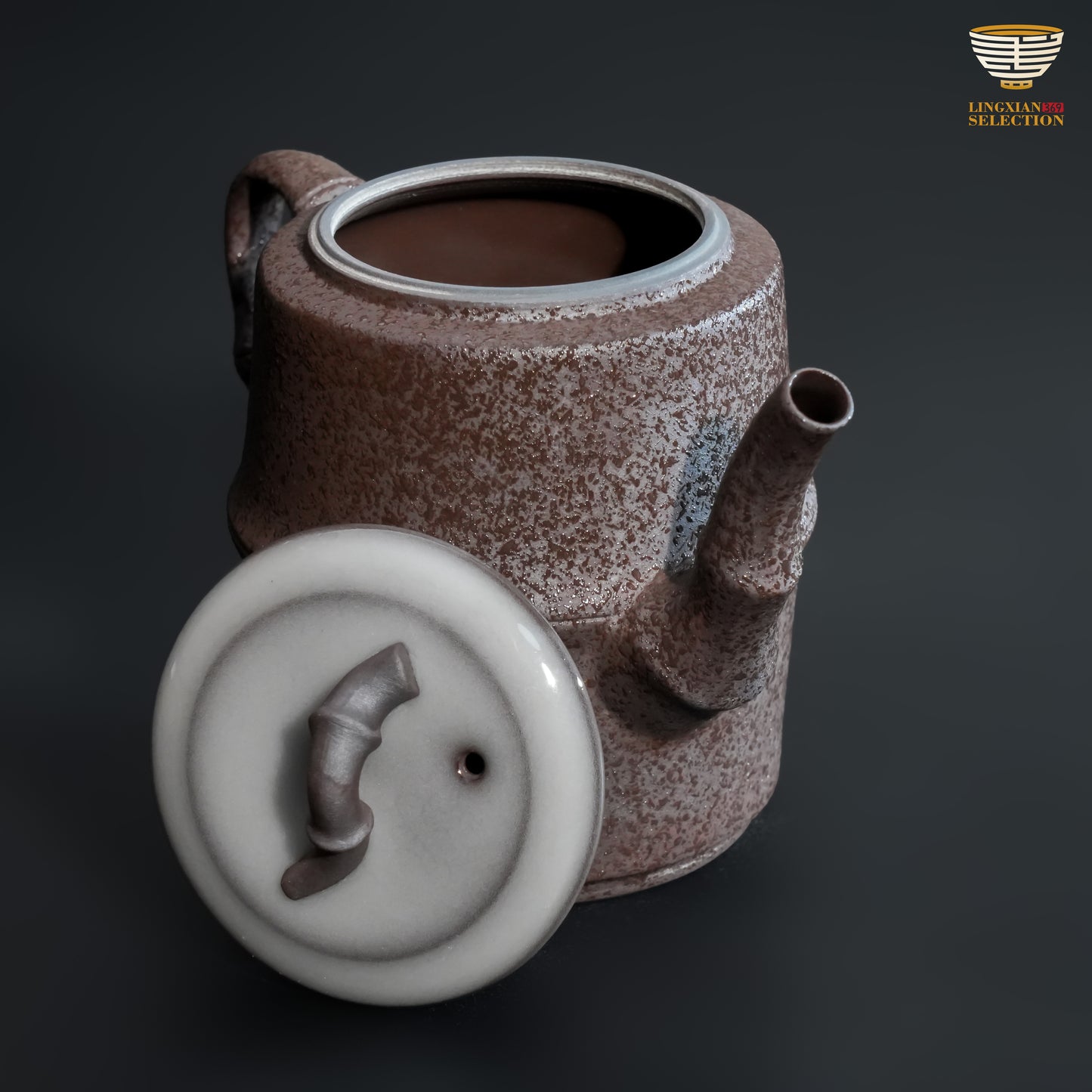 【Wu Jun Handmade Celadon Stone-Texture Teapot And Quick Pot】Original Handcrafted · High-Fired Celadon · Rock-Inspired Finish · Premium Tea Brewing Vessel