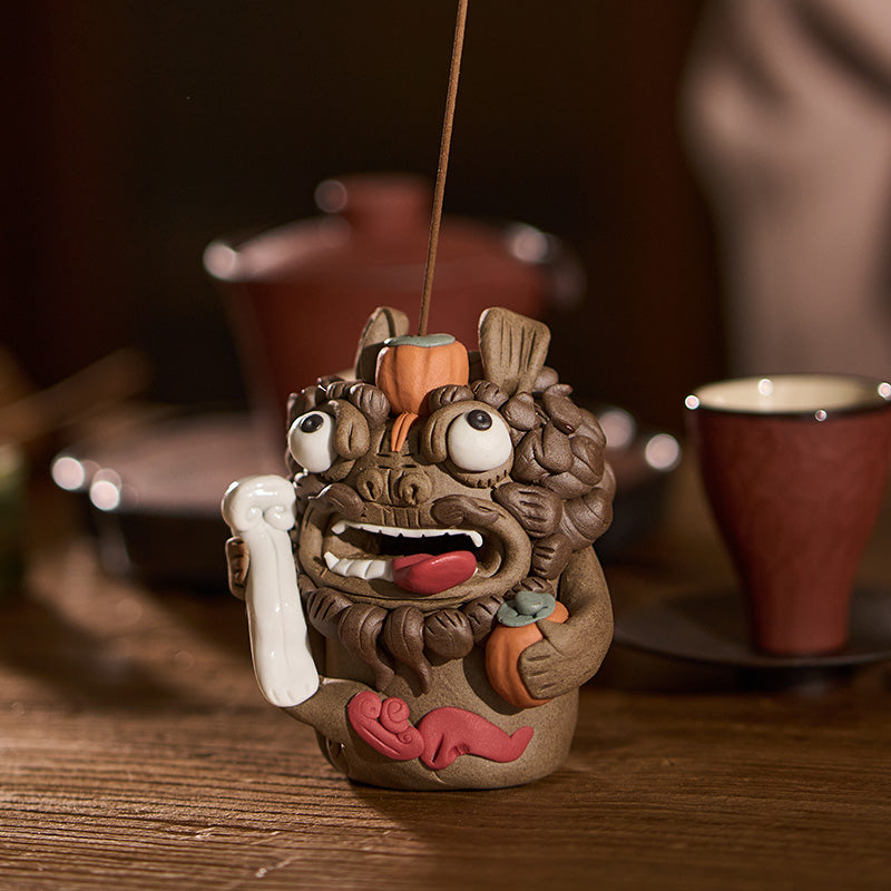 Handcrafted Ceramic Sculpted Pixiu – “Everything Goes Well” Tea Pet & Incense Holder | Chinese Tea Table Ornament & Cultural Gift