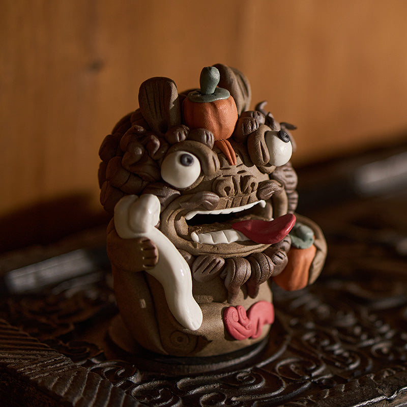 Handcrafted Ceramic Sculpted Pixiu – “Everything Goes Well” Tea Pet & Incense Holder | Chinese Tea Table Ornament & Cultural Gift