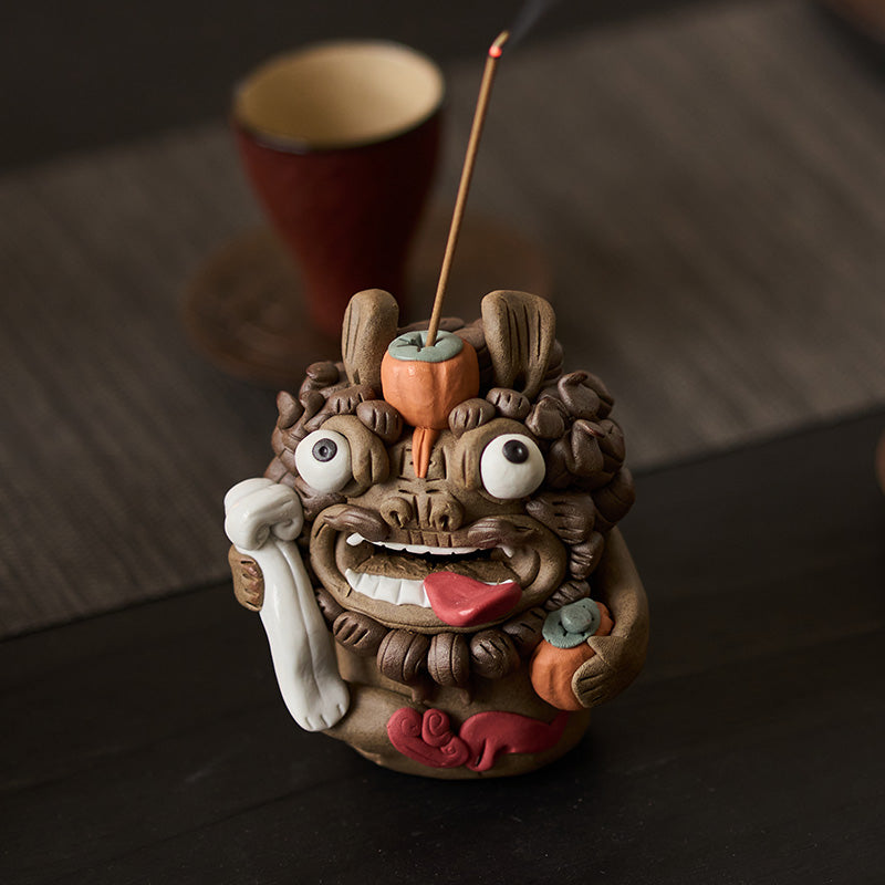 Handcrafted Ceramic Sculpted Pixiu – “Everything Goes Well” Tea Pet & Incense Holder | Chinese Tea Table Ornament & Cultural Gift