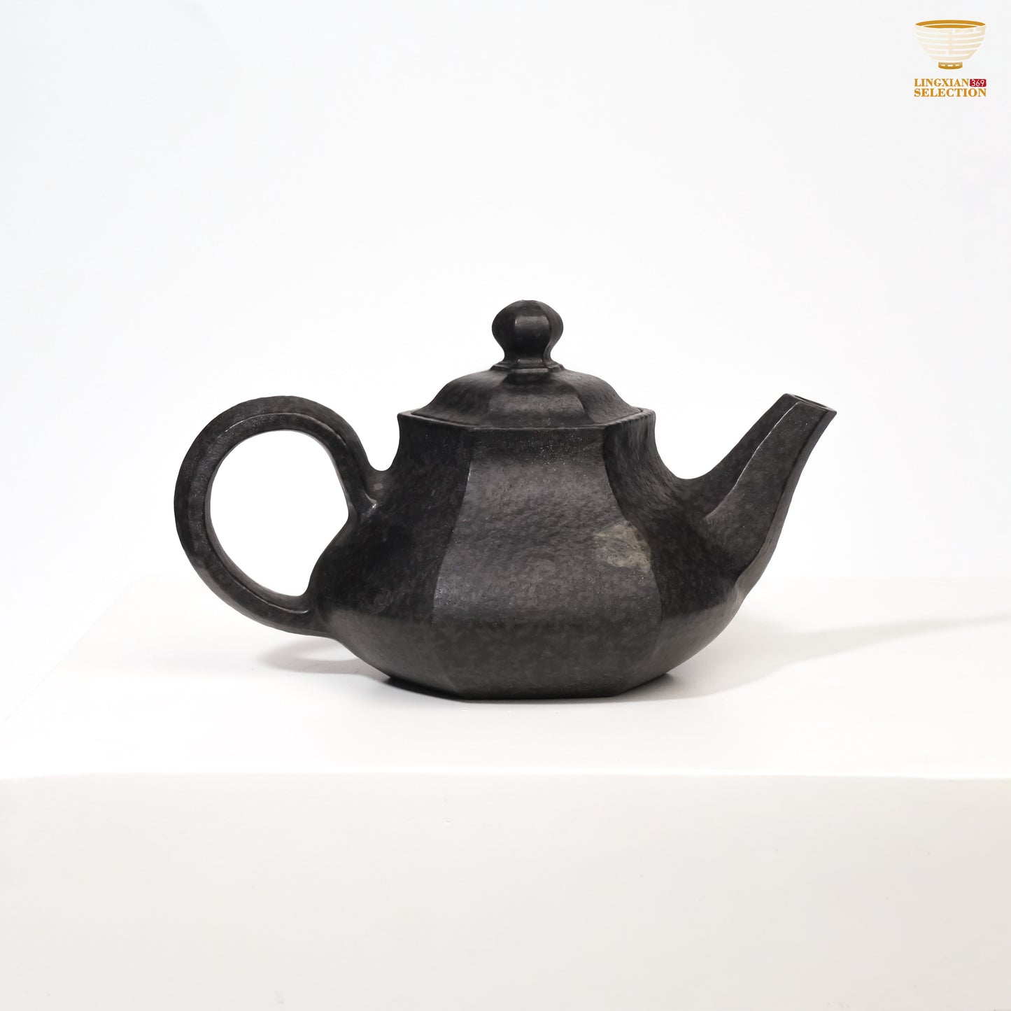 【Hunan An Hua Tillite Stone Hexagonal Teapot】 Glacial Rock Teapot |Hand-Carved Natural Stone|Water Purification Effect|Translucent Texture|Oriental Tea Aesthetic