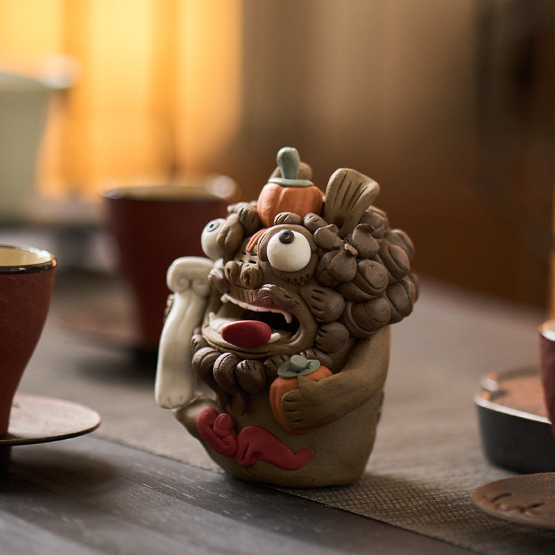 Handcrafted Ceramic Sculpted Pixiu – “Everything Goes Well” Tea Pet & Incense Holder | Chinese Tea Table Ornament & Cultural Gift
