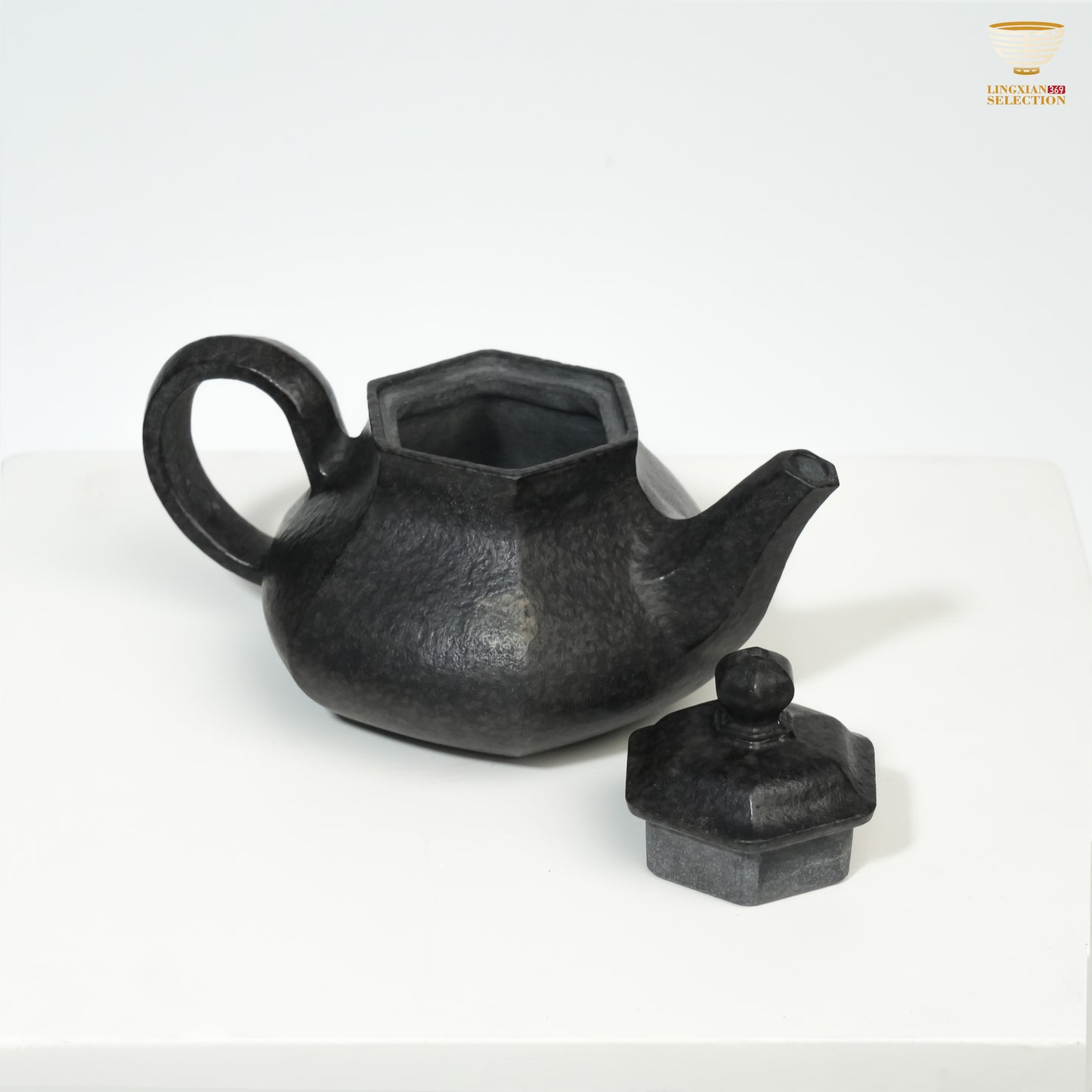 【Hunan An Hua Tillite Stone Hexagonal Teapot】 Glacial Rock Teapot |Hand-Carved Natural Stone|Water Purification Effect|Translucent Texture|Oriental Tea Aesthetic
