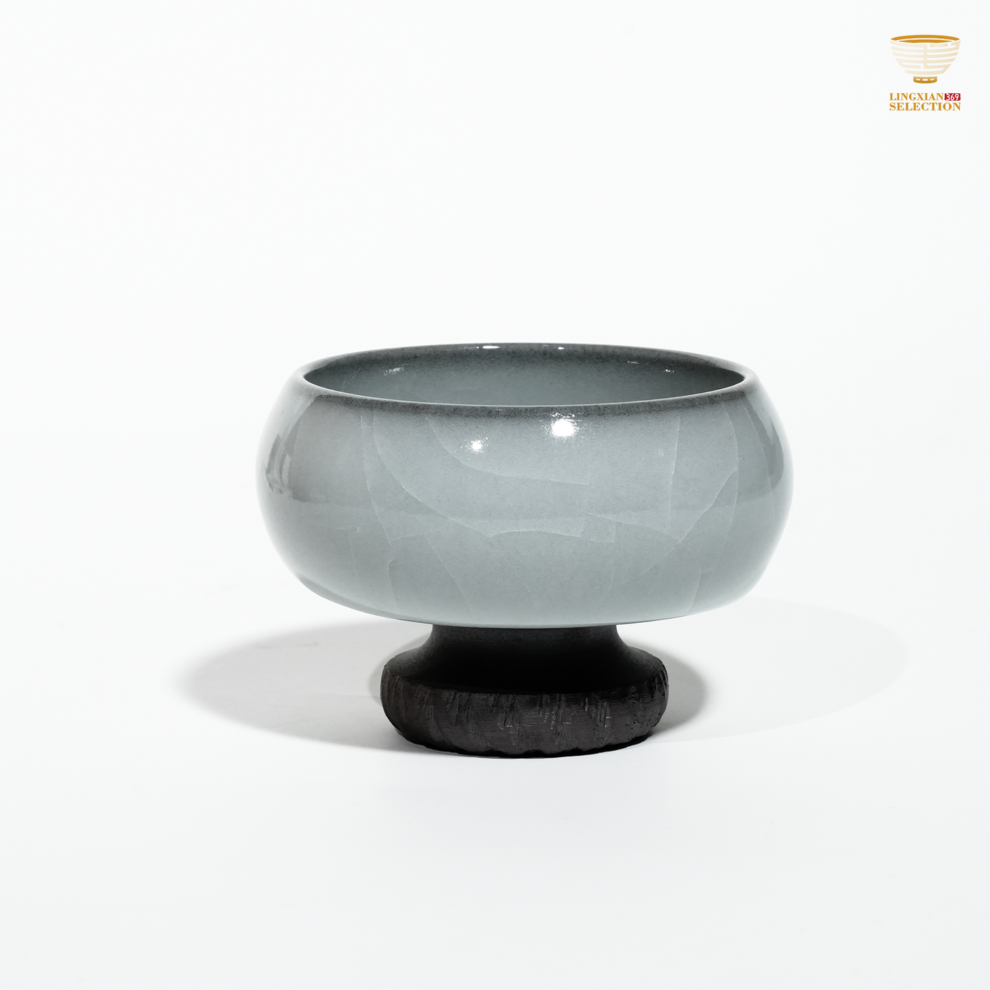Liao Xinliang Off-White Glaze Iron-Titanium High-Footed Cup | Handmade Celadon Art T Vessel | Zen-Inspired Crackle Glaze Tasting Cup