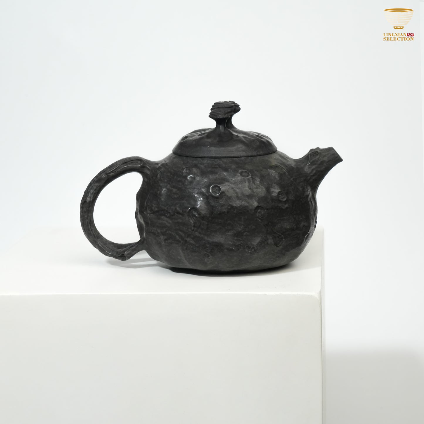 【Hunan An Hua Tillite Stone Gongchun Teapot】 Glacial Rock Teapot |Hand-Carved Natural Stone|Water Purification Effect|Translucent Texture|Oriental Tea Aesthetic