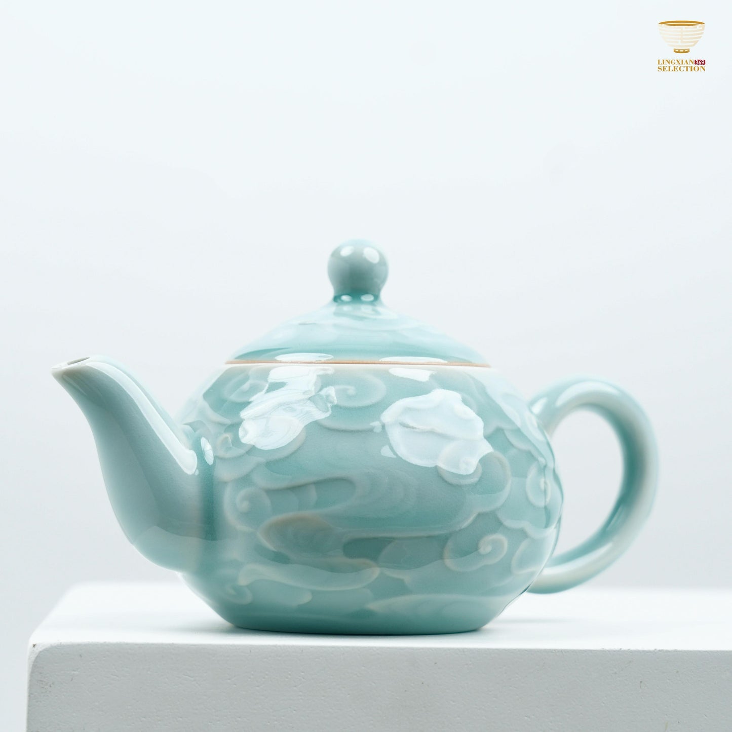 【Celadon Cloud Tea Set From Master Lei Huixian】 – Teapot with 4 Cups | Handcrafted High-fired Ceramic Gift Set | Chinese Kung Fu Teaware Collection