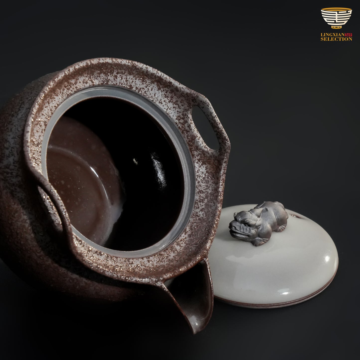 【Wu Jun Handmade Celadon Stone-Texture Teapot And Quick Pot】Original Handcrafted · High-Fired Celadon · Rock-Inspired Finish · Premium Tea Brewing Vessel