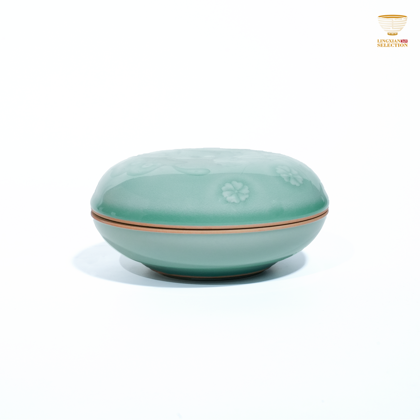 Liao Xinliang Butterfly Pattern Powder Box | Celadon Art Jewelry Storage Box | Handcrafted Porcelain with Floral & Butterfly Design | Elegant Oriental Gift