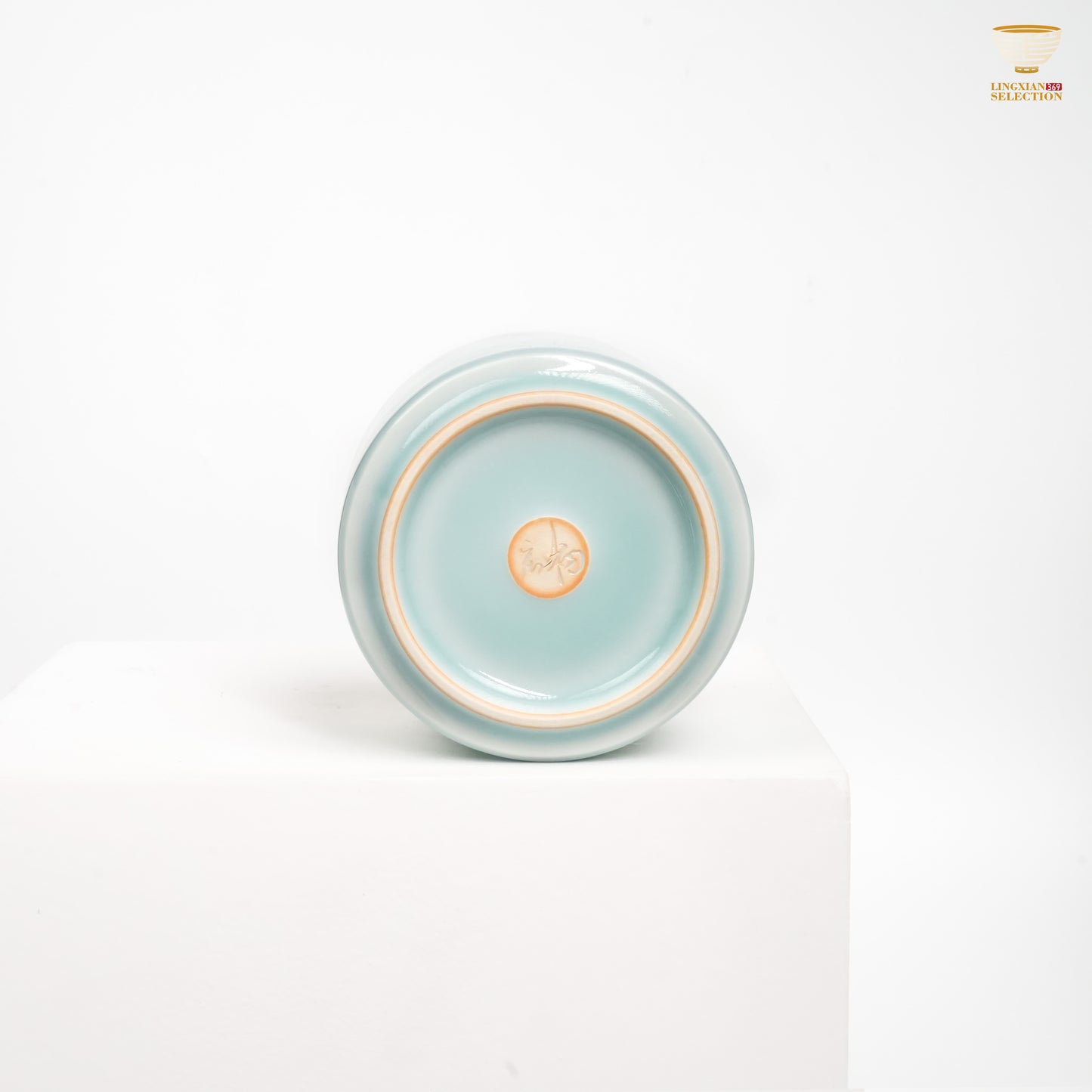Jin Hongyang · Celadon Pink Blue Lotus-Patterned Tea Jar|Hand-Carved Elegance · Delicate Lotus Motif · Smooth and Refined Texture · A Collector’s Choice for Tea Storage**