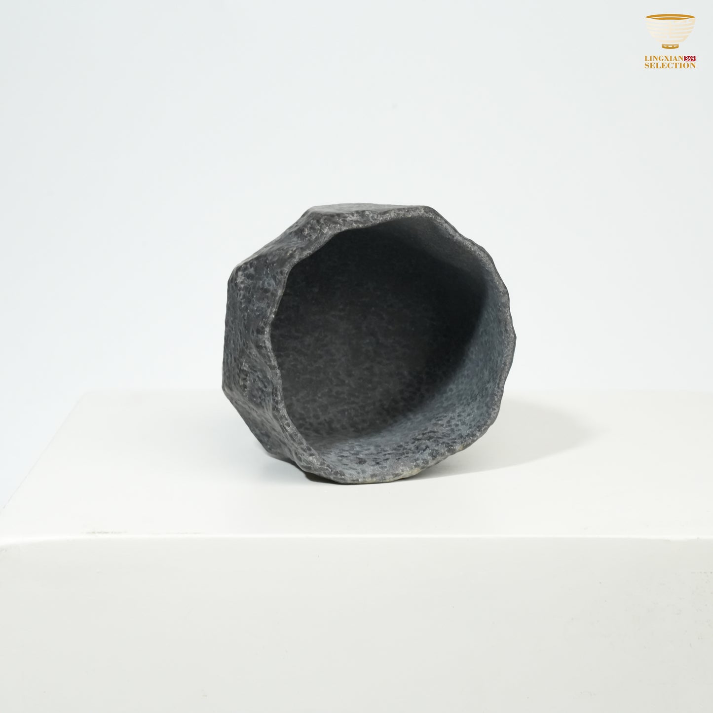 【Hunan Tillite Stone Landscape Cup 】|Natural Stone Material · Hand-Carved Craftsmanship · Distinct Rock Texture · A Refined Choice for Tea Aesthetics
