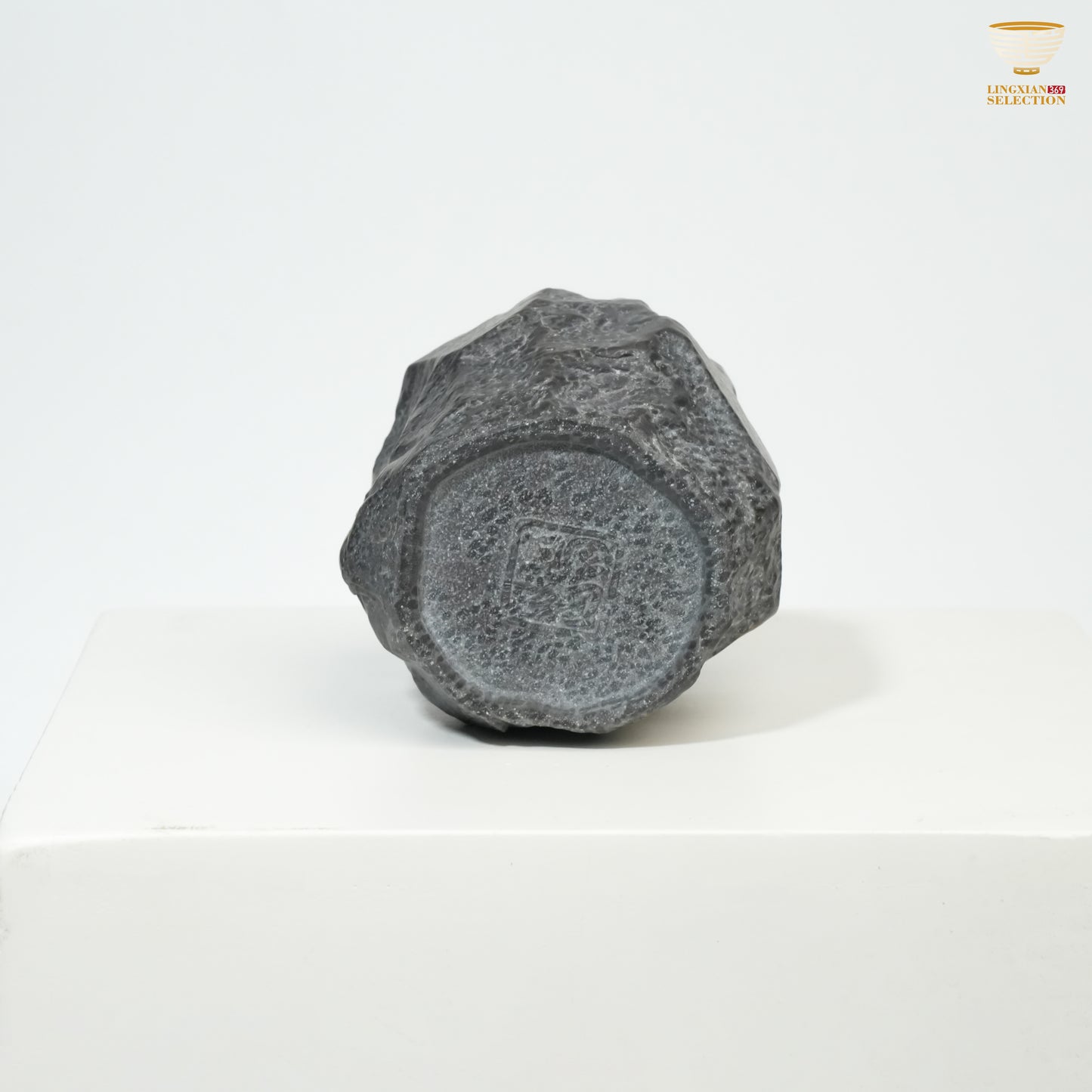 【Hunan Tillite Stone Landscape Cup 】|Natural Stone Material · Hand-Carved Craftsmanship · Distinct Rock Texture · A Refined Choice for Tea Aesthetics