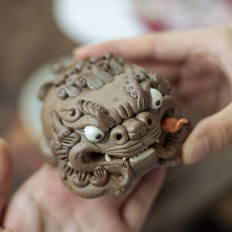 “Cloud-Swallowing Beast” Incense Holder – Tea Pet & Tea Table Decor | Traditional Chinese Gift