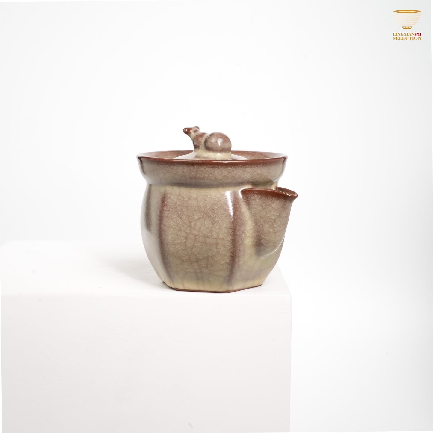 Jin Hongyang · Ge Ware Ice-Crackle Quick teapot|Transmutation Glaze · Handcrafted Finish · Reimagined Antiquity · A Statement Piece for the Tea Table