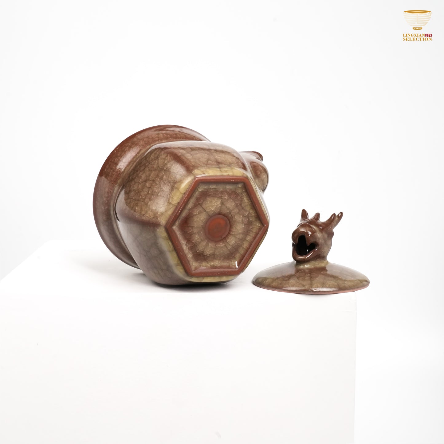 Jin Hongyang · Ge Ware Ice-Crackle Quick teapot|Transmutation Glaze · Handcrafted Finish · Reimagined Antiquity · A Statement Piece for the Tea Table