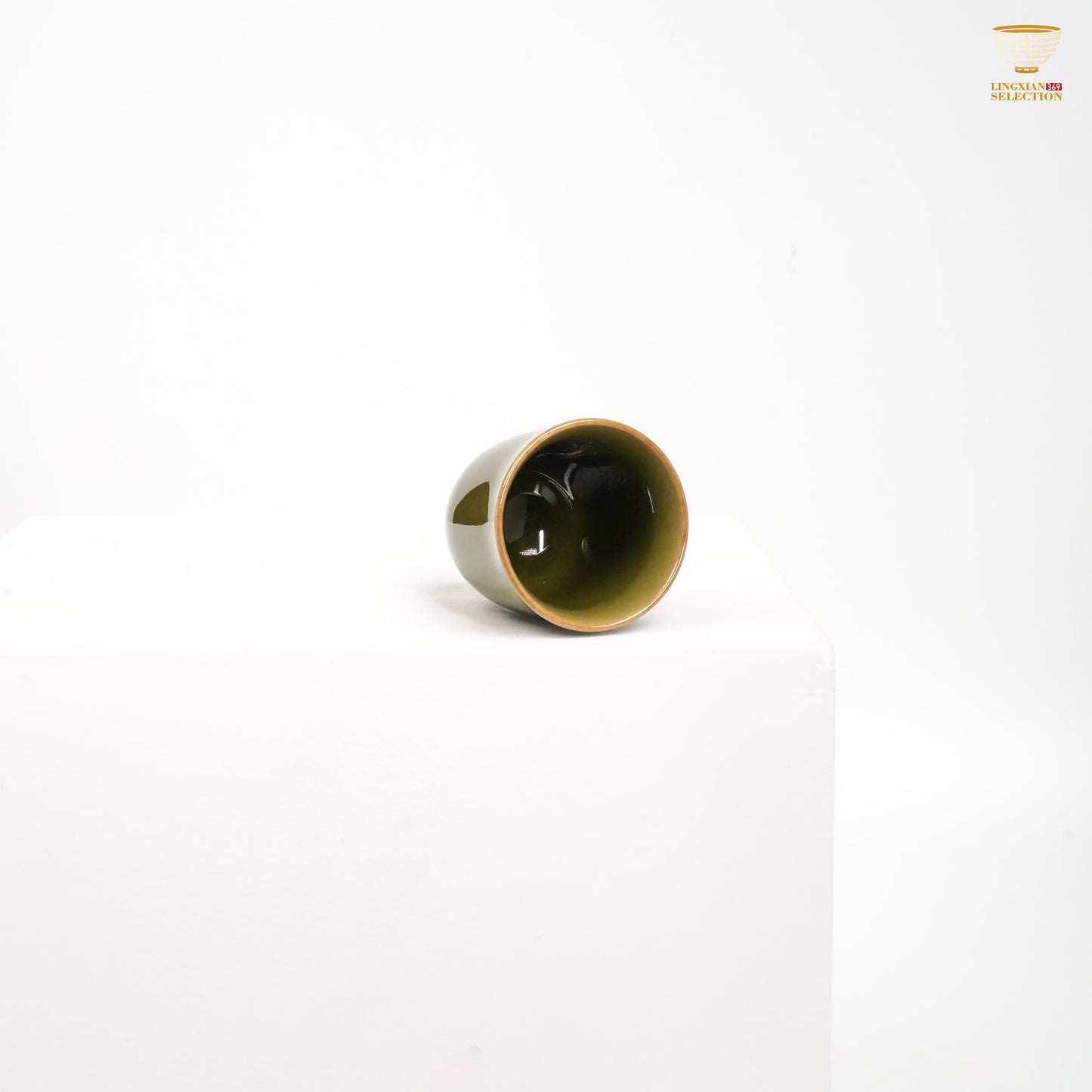 Jin Hongyang · Plum-Green Series Teacup|Elegant Official Glaze · Handcrafted Artistry · Timeless Heritage Revived · A Curated Choice for the Tea Table