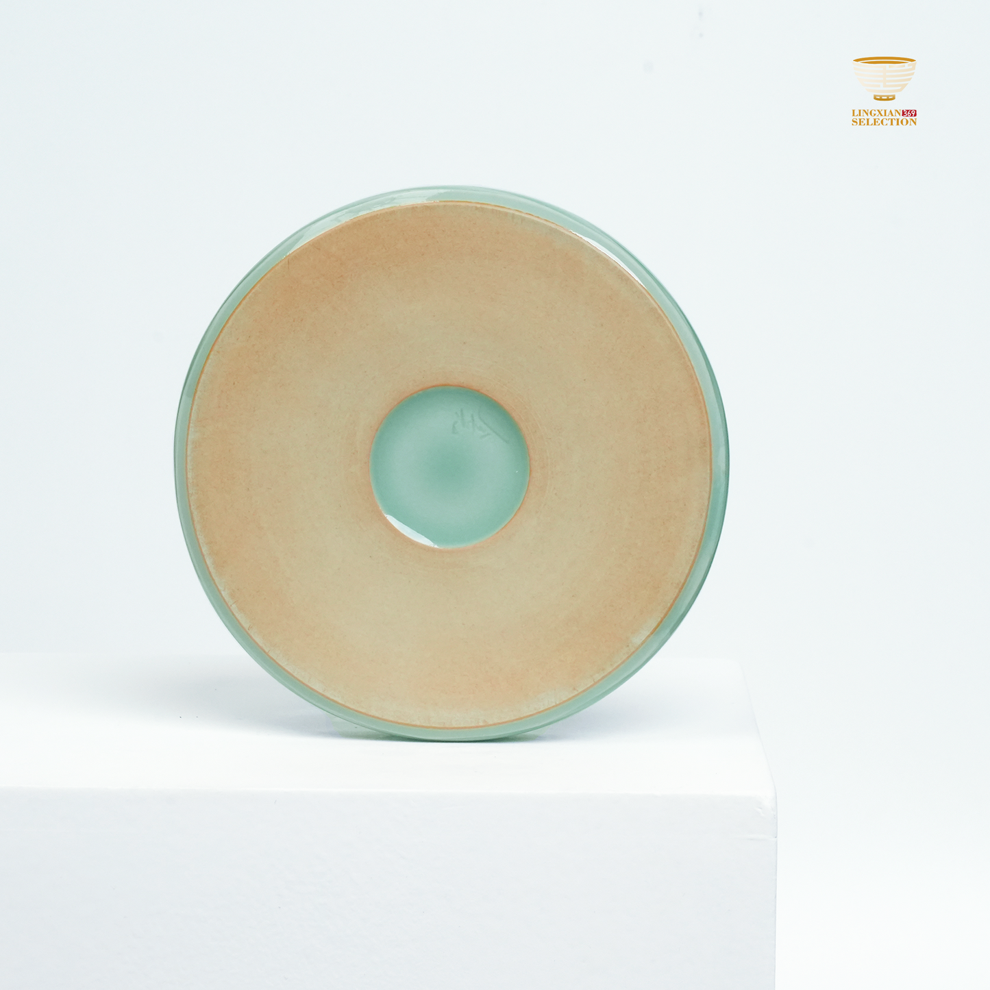 【Longquan Celadon by Liao Xinliang ·Rising Winds and Flowing Waters Gaiwan |A Masterpiece of Craftsmanship & Tea Aesthetic Collection】