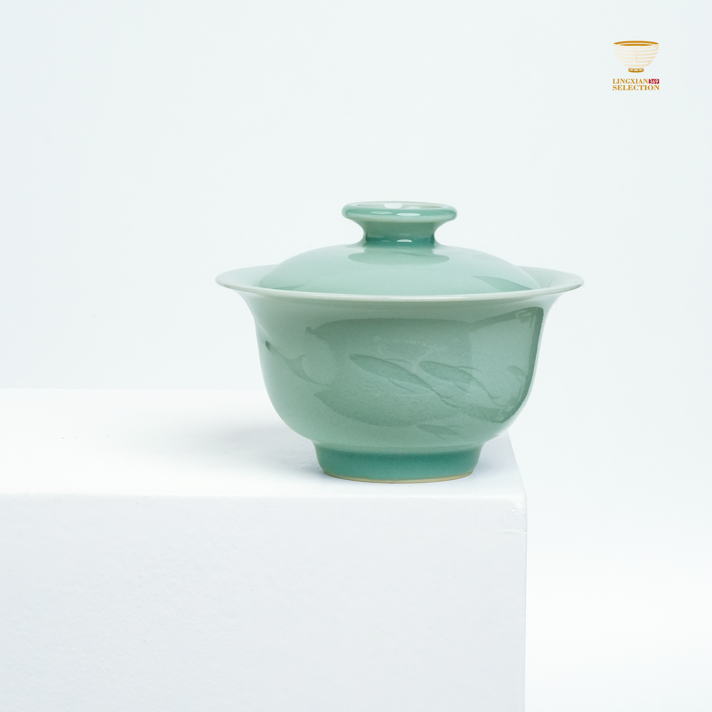 【Longquan Celadon by Liao Xinliang Big Fish & Begonia Gaiwan|A Masterpiece of Craftsmanship & Tea Aesthetic Collection】
