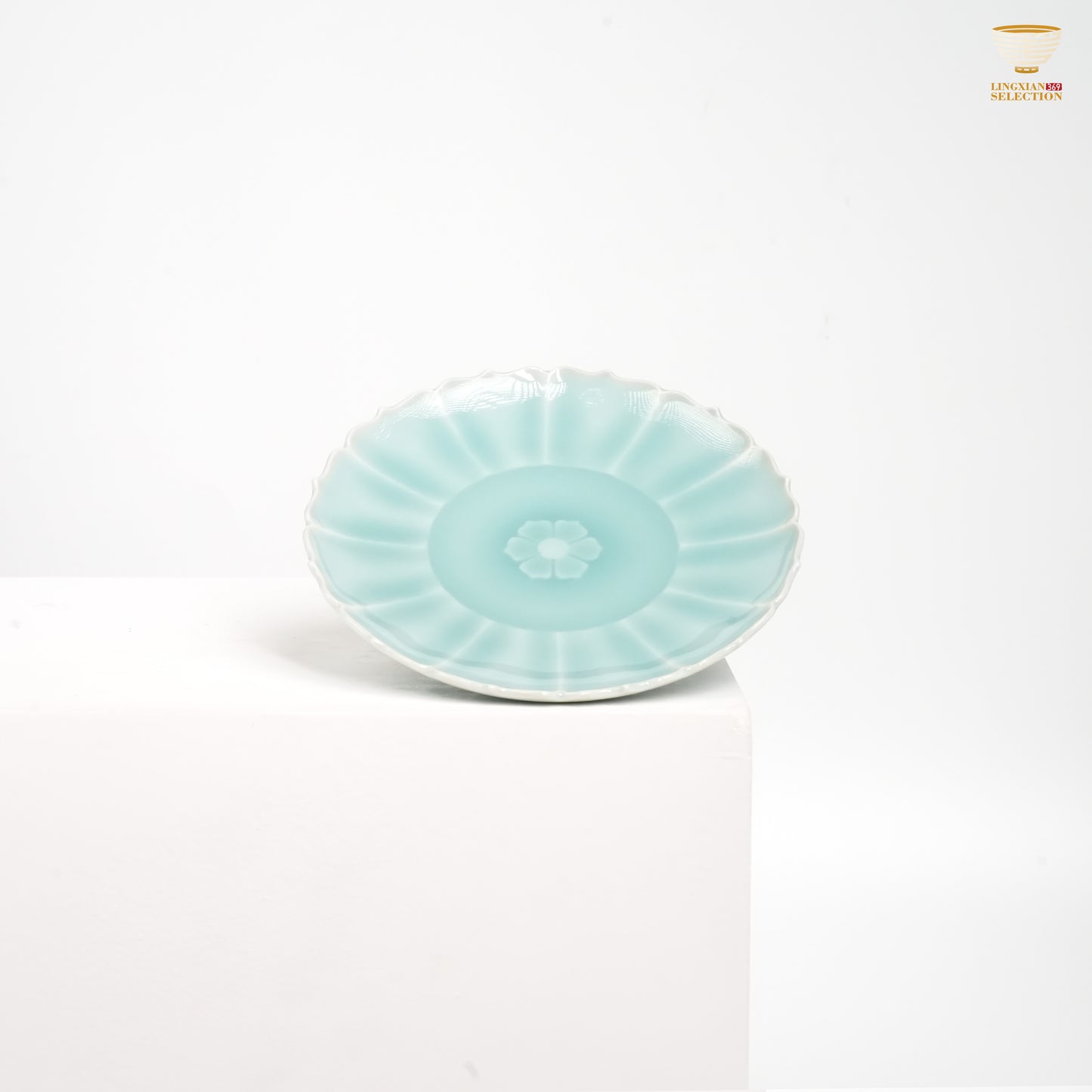 Jin Hongyang · Celadon Lotus Teacup & Pink Blue Saucer Set|Handcrafted Porcelain · One Cup One Saucer · Elegant as a Lotus ChatGPT