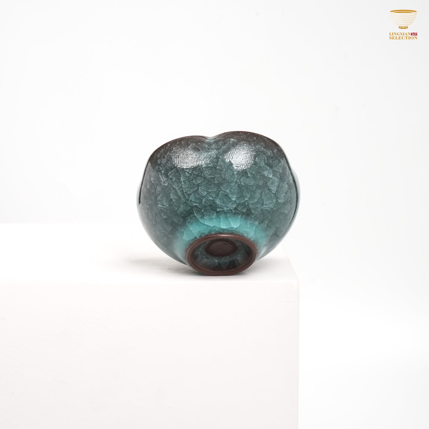 Jin Hongyang · Crackled Glaze Teacup|Handcrafted High-Fired Porcelain · Glassy Texture · Zen-Inspired Teaware · Ideal for Tasting Tea