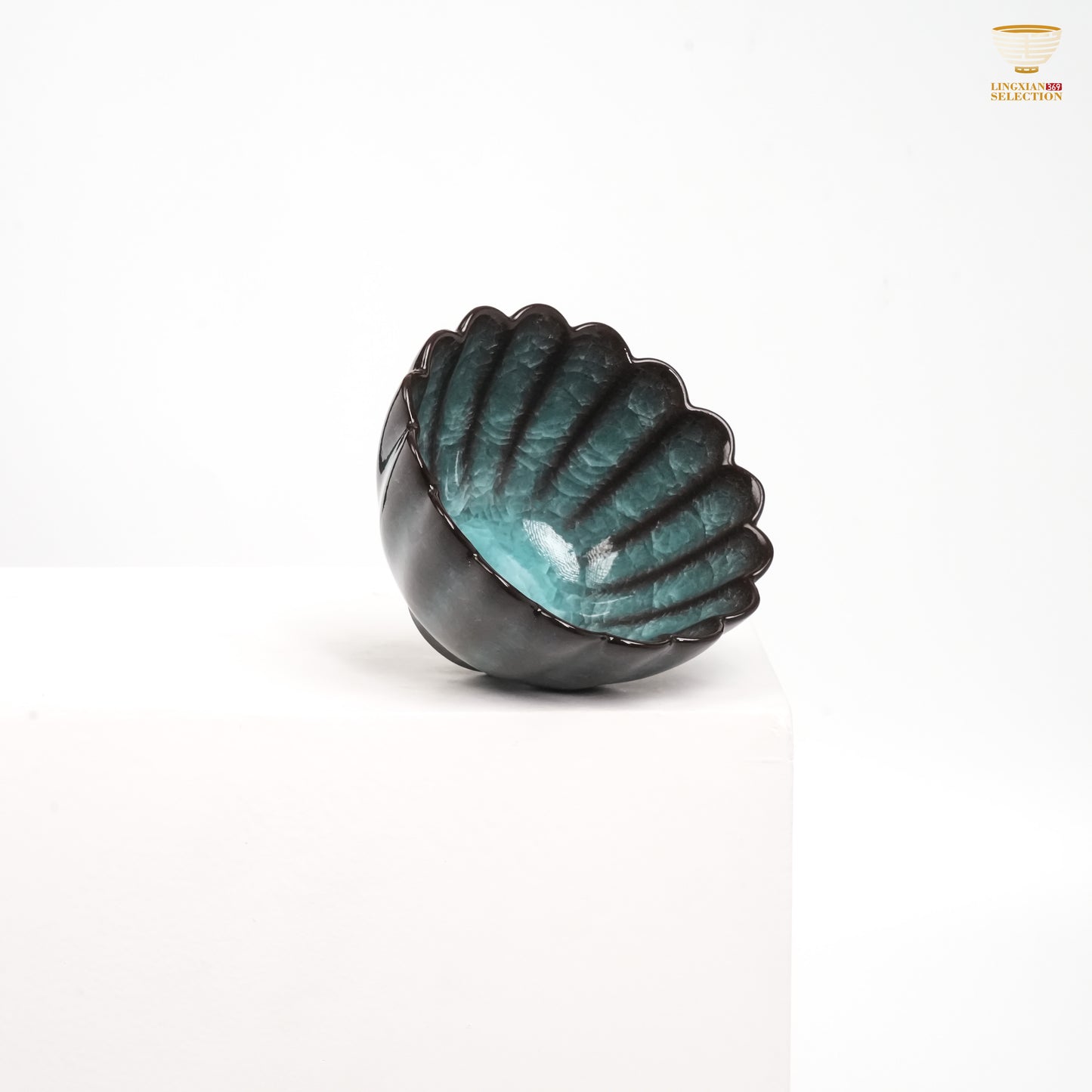 Jin Hongyang · Crackled Glaze Teacup|Handcrafted High-Fired Porcelain · Glassy Texture · Zen-Inspired Teaware · Ideal for Tasting Tea
