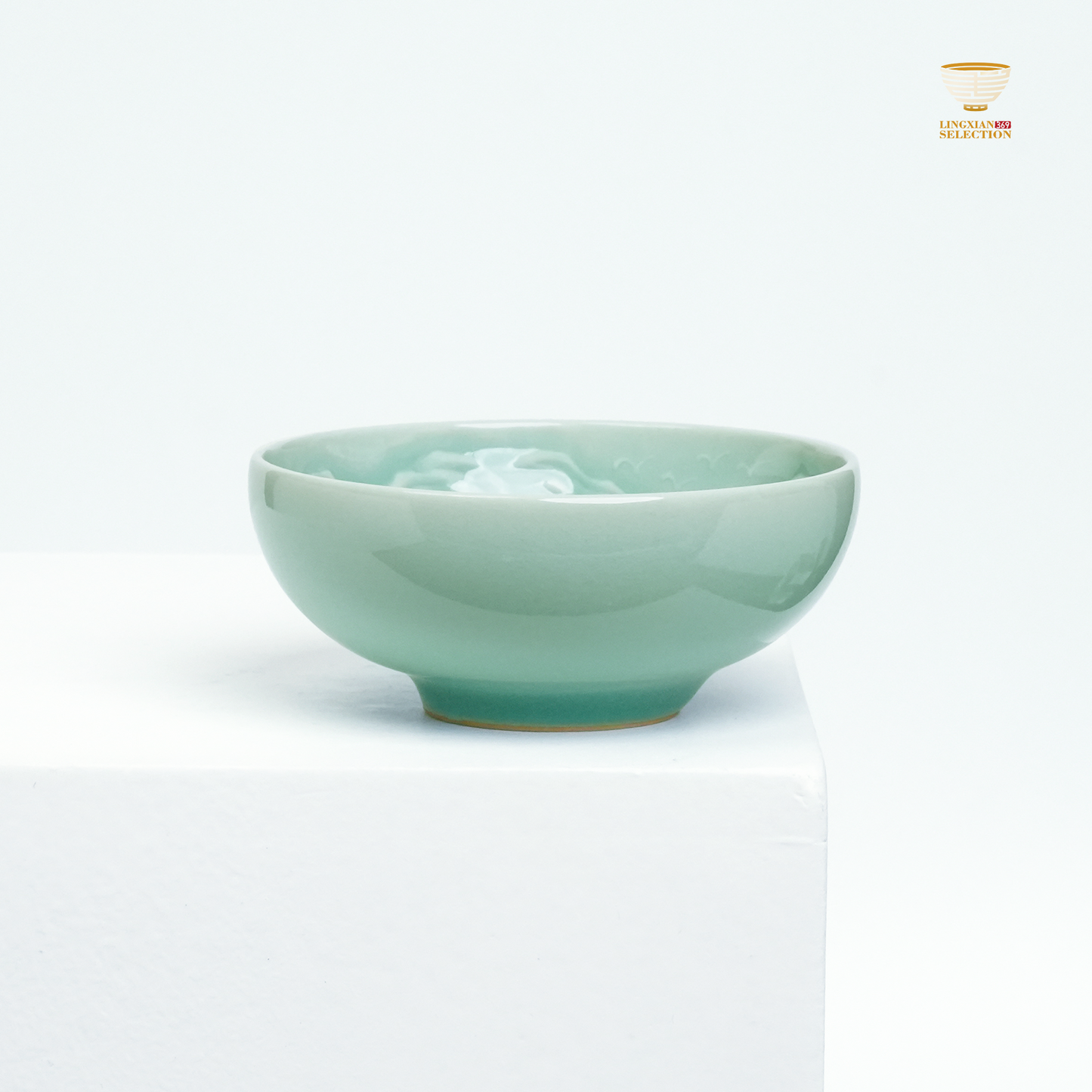 【Longquan Celadon by Liao Xinliang · layers of mountains and rivers Teacup |A Masterpiece of Craftsmanship & Tea Aesthetic Collection】