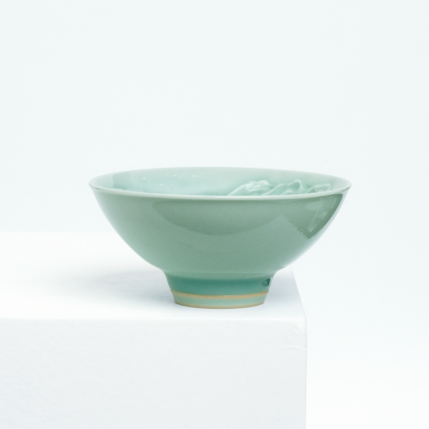 【Longquan Celadon by Liao Xinliang · layers of mountains and rivers Teacup |A Masterpiece of Craftsmanship & Tea Aesthetic Collection】