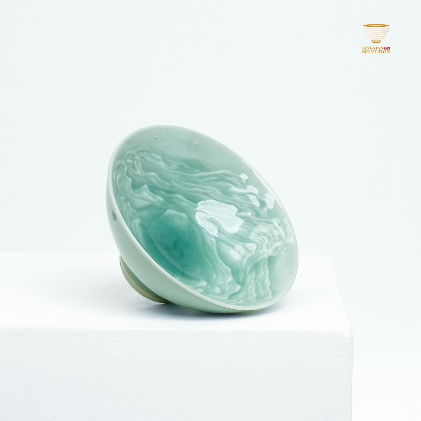【Longquan Celadon by Liao Xinliang · layers of mountains and rivers Teacup |A Masterpiece of Craftsmanship & Tea Aesthetic Collection】