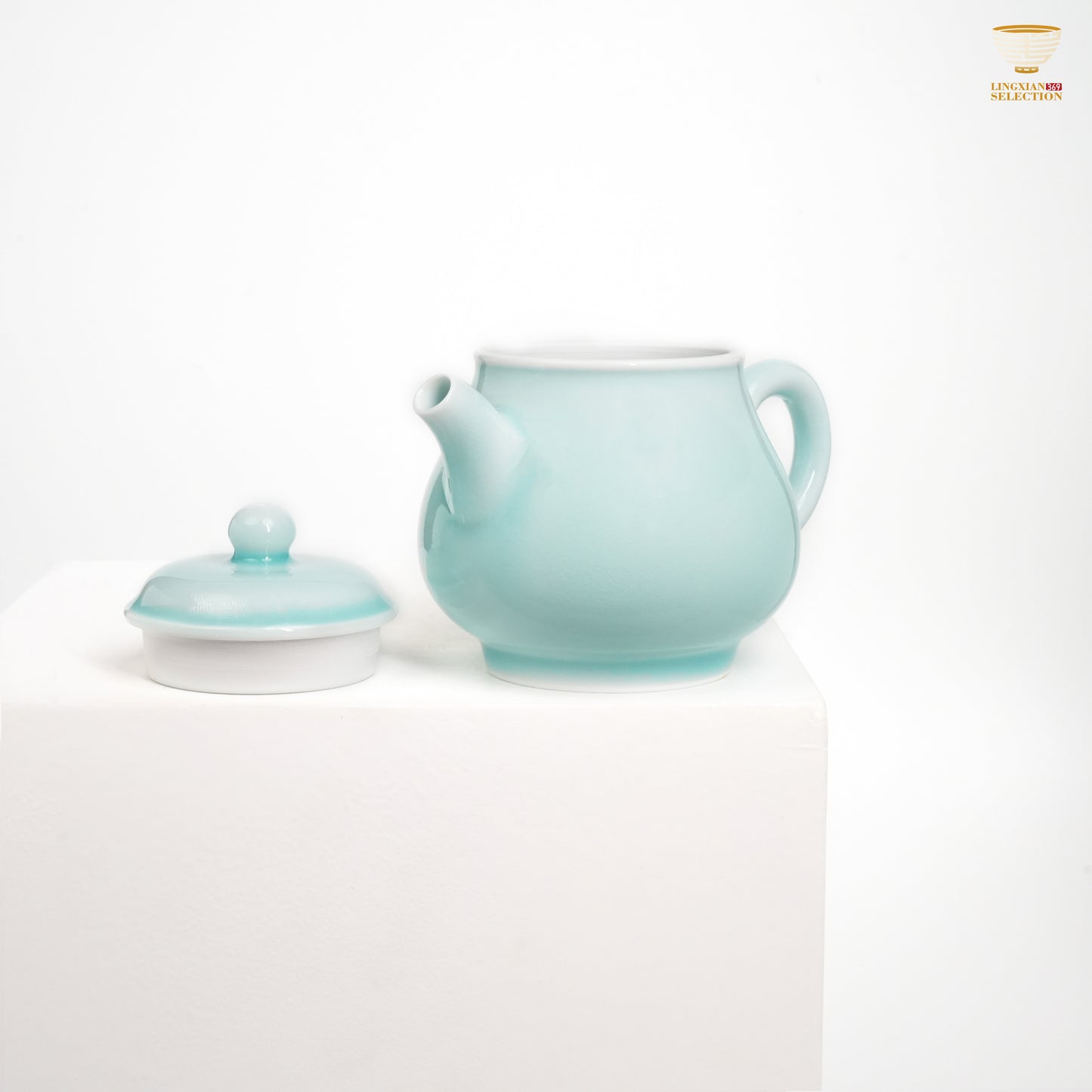 Jin Hongyang · Celadon Pink Blue Series Teapot|Velvety Glaze · Handcrafted Form · Minimalist Silhouette · An Elegant Choice for Everyday Brewing