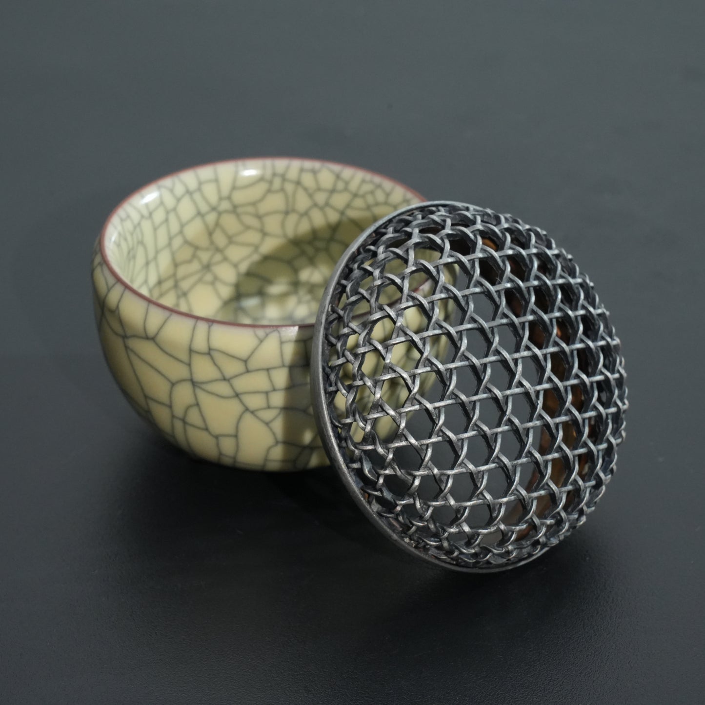 【Longquan Celadon · Master Wu Jun】Ge Kiln Incense Burner |Crackle Glaze Handmade Ceramic Aroma Vessel for Tea & Incense Rituals