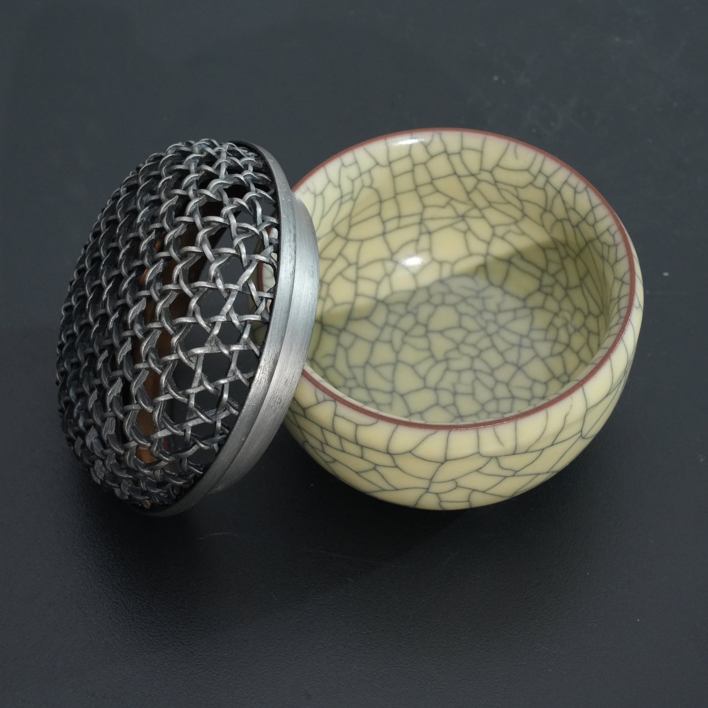 【Longquan Celadon · Master Wu Jun】Ge Kiln Incense Burner |Crackle Glaze Handmade Ceramic Aroma Vessel for Tea & Incense Rituals