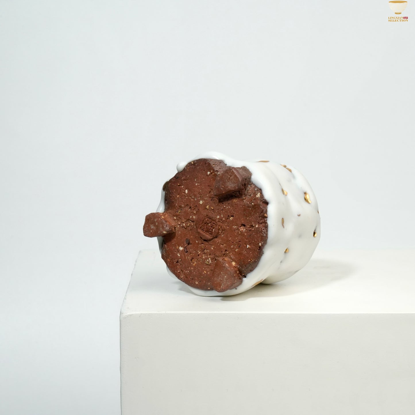 Gao Yue · Shino Ware Tripod Cup|Coarse Clay Texture · Handmade Wood-Fired · Kintsugi Inspired · Wabi-Sabi Tea Vessel
