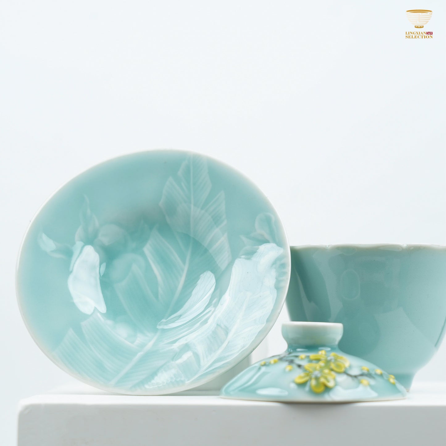 【Celadon Flower Tea Set From Master Lei Huixian】– Handcrafted Lotus Lid Fair Cup & Tasting Cups|High-fired Artisan Kung Fu Teaware|Collectible Chinese Ceramic Gift Set
