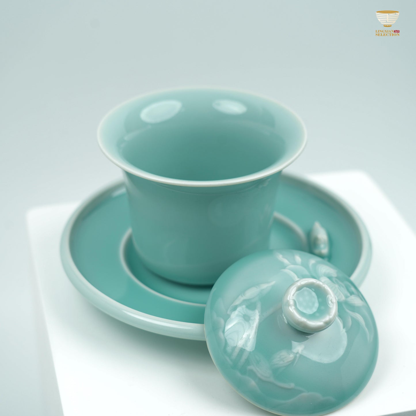 【Celadon Gaiwan From Master Lei Huixian】 – Handcrafted High-Fired Porcelain Lid Bowl with Embossed Dragon | Original Kung Fu Teaware Design