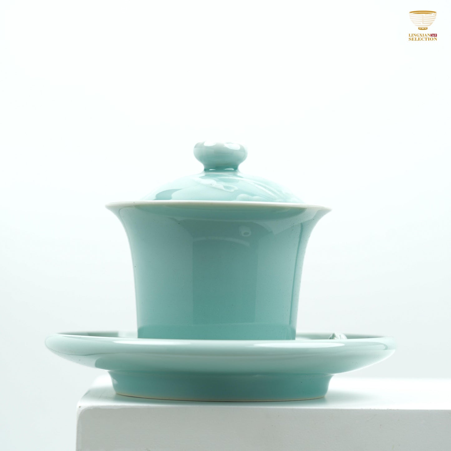 【Celadon Gaiwan From Master Lei Huixian】 – Handcrafted High-Fired Porcelain Lid Bowl with Embossed Dragon | Original Kung Fu Teaware Design
