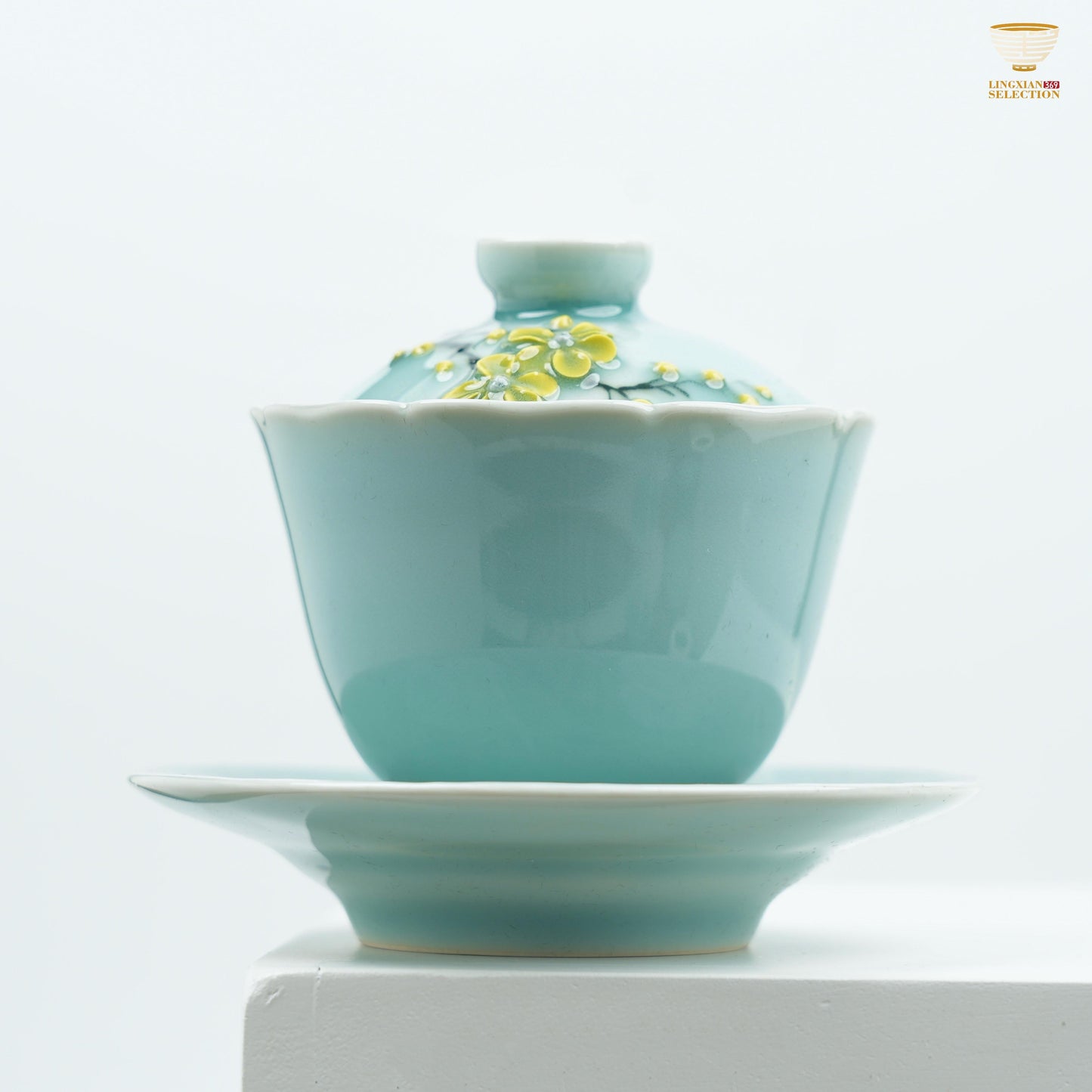 【Celadon Flower Tea Set From Master Lei Huixian】– Handcrafted Lotus Lid Fair Cup & Tasting Cups|High-fired Artisan Kung Fu Teaware|Collectible Chinese Ceramic Gift Set