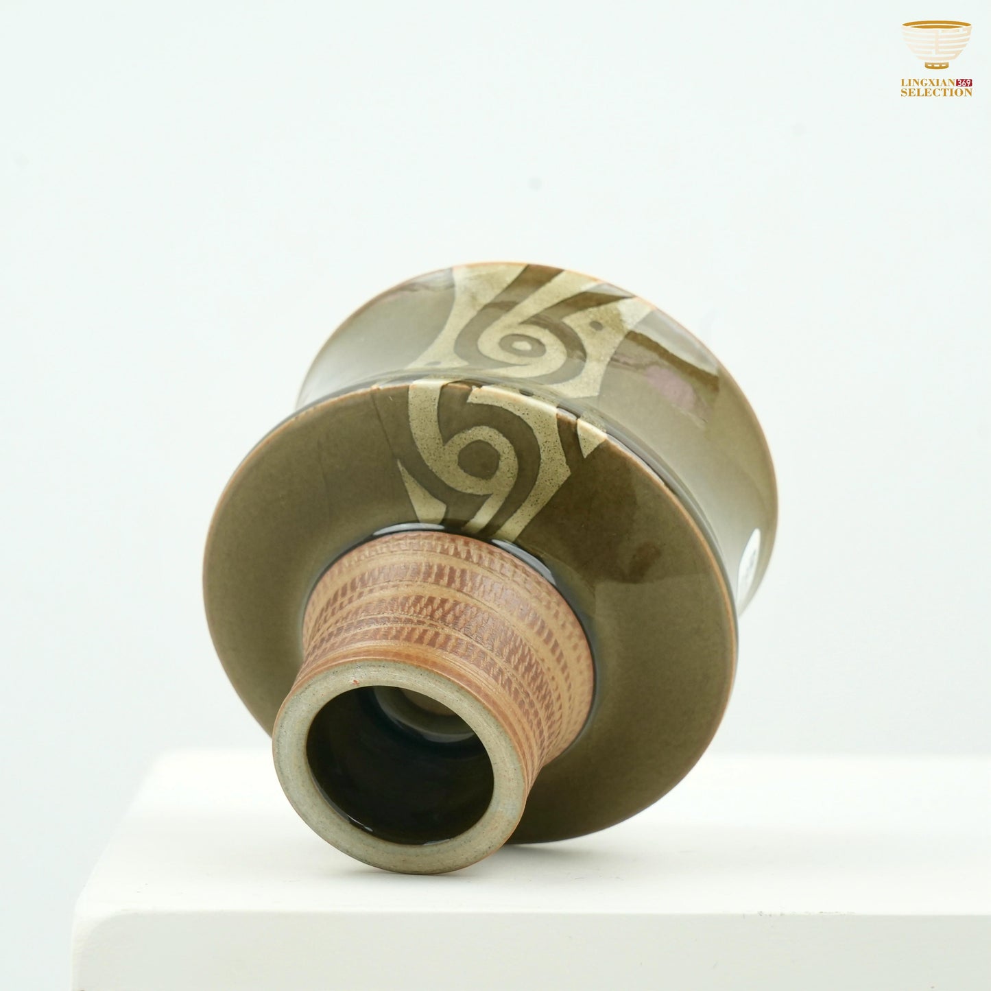 【Wood-fired Celadon Cup From Ye Chenxi】Celadon Tall-Footed Teacup|Vintage Geometric Pattern|Dual Ring Handles|Handcrafted Antiqued Design|Artisan Collectible Teaware|For Ceramic Art Collectors