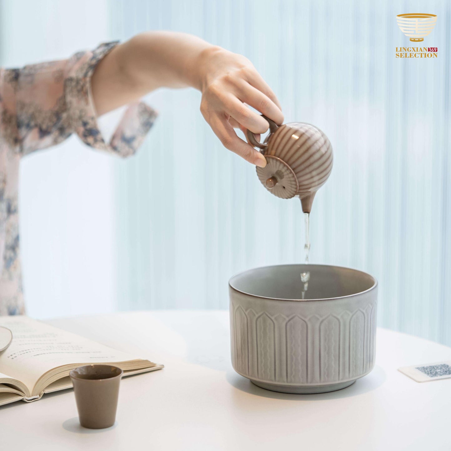 Tu Renzhai Lotus Petal Straight-Rim Water Tank Celadon Wash Bowl | Handcrafted Crackle Glaze Rinsing Vessel with Gift Box – For Gongfu Tea & Elegant Gifting