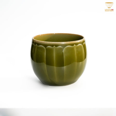 Jin Hongyang · Plum-Green Series Teacup｜Elegant Official Glaze · Handcrafted Artistry · Timeless Heritage Revived · A Curated Choice for the Tea Table