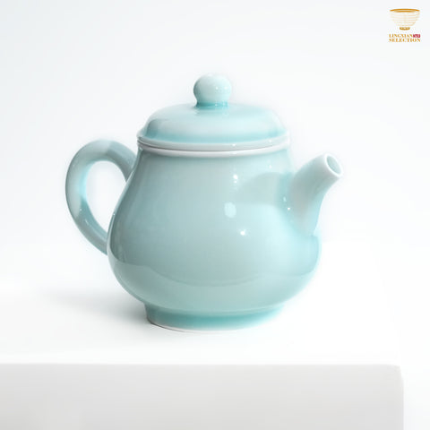 Jin Hongyang · Celadon Pink Blue Series Teapot｜Velvety Glaze · Handcrafted Form · Minimalist Silhouette · An Elegant Choice for Everyday Brewing