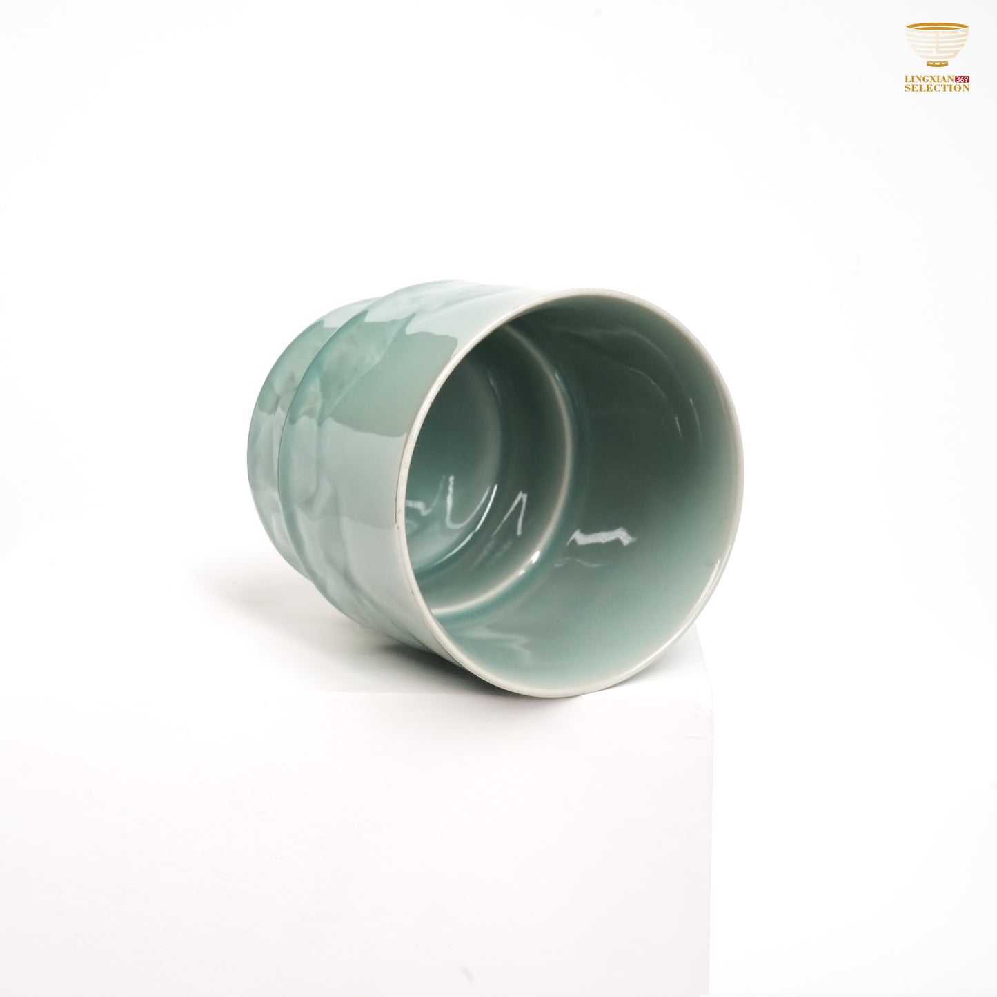 Jinhongyang · Celadon Ice-Crackle Cup | Aesthetic Ice-Crack Texture · Handmade High-Fire Porcelain · Minimalist Modern Design · Perfect for Daily Beverages