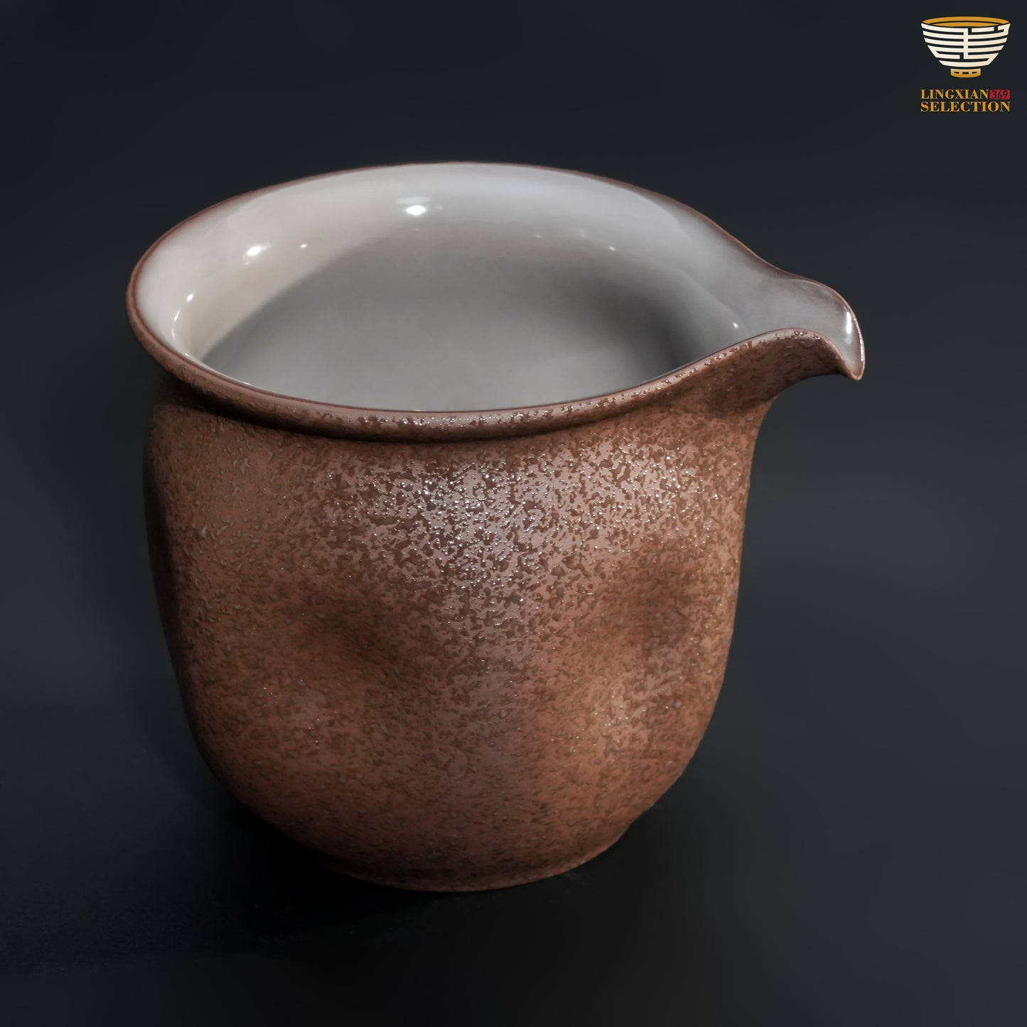 Wu Jun · Antique-Style Hand-Pinched Sharing Cup｜Timeless Charm, Handcrafted Texture, Effortless Flow — A Vessel in Hand, Serenity Within