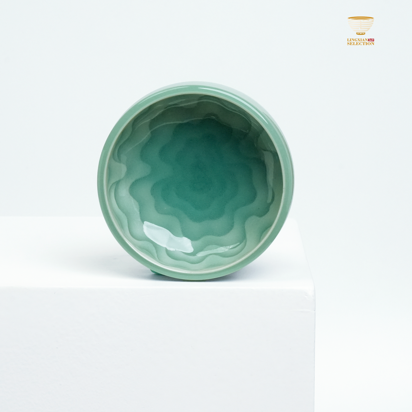 【Longquan Celadon by Liao Xinliang · Endless blessings and prosperity Teacup  ｜A Masterpiece of Craftsmanship & Tea Aesthetic Collection】