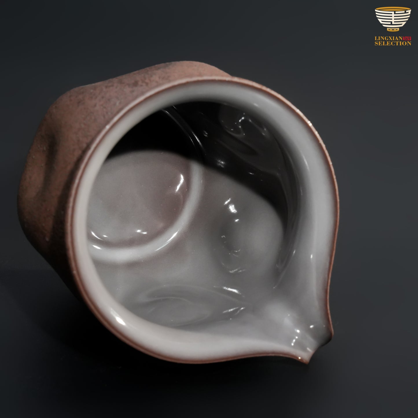 Wu Jun · Antique-Style Hand-Pinched Sharing Cup｜Timeless Charm, Handcrafted Texture, Effortless Flow — A Vessel in Hand, Serenity Within