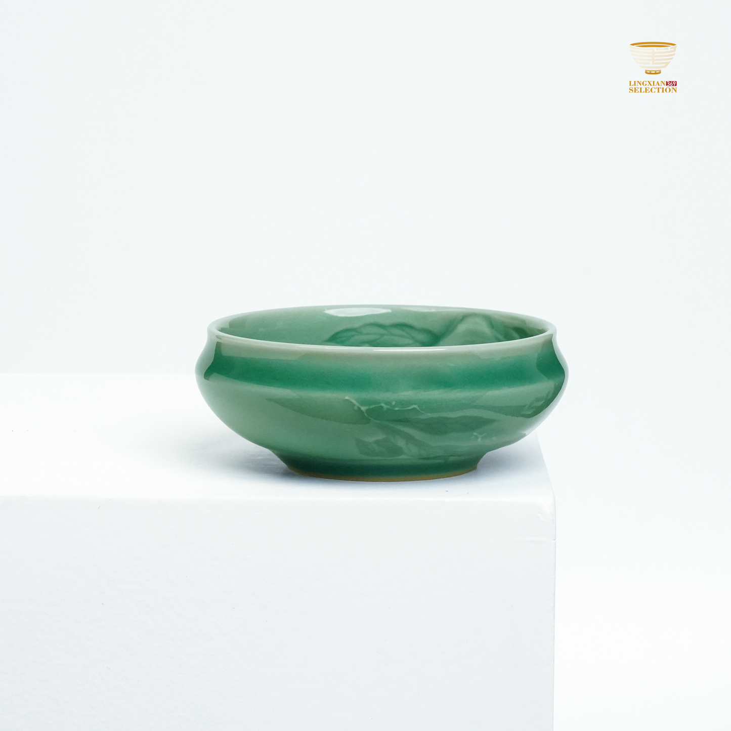 【Longquan Celadon by Liao Xinliang · Peach Teacup  ｜A Masterpiece of Craftsmanship & Tea Aesthetic Collection】