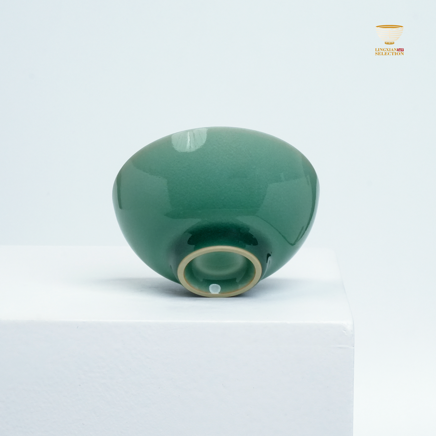 【Longquan Celadon by Liao Xinliang ·Rising Winds and Flowing Waters Teacup｜A Masterpiece of Craftsmanship & Tea Aesthetic Collection】
