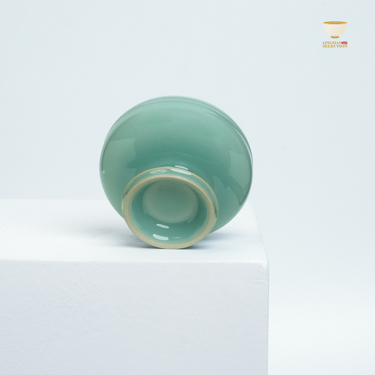 【Longquan Celadon by Liao Xinliang · Crab Meditation Teacup  ｜A Masterpiece of Craftsmanship & Tea Aesthetic Collection】