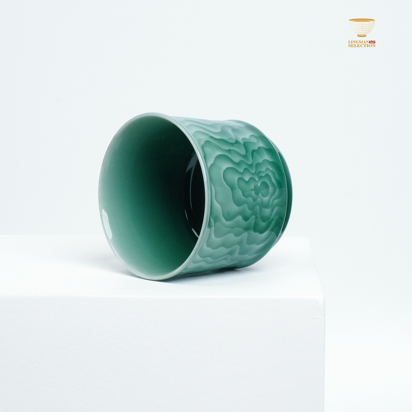 【Longquan Celadon by Liao Xinliang · Endless blessings and prosperity Teacup  ｜A Masterpiece of Craftsmanship & Tea Aesthetic Collection】